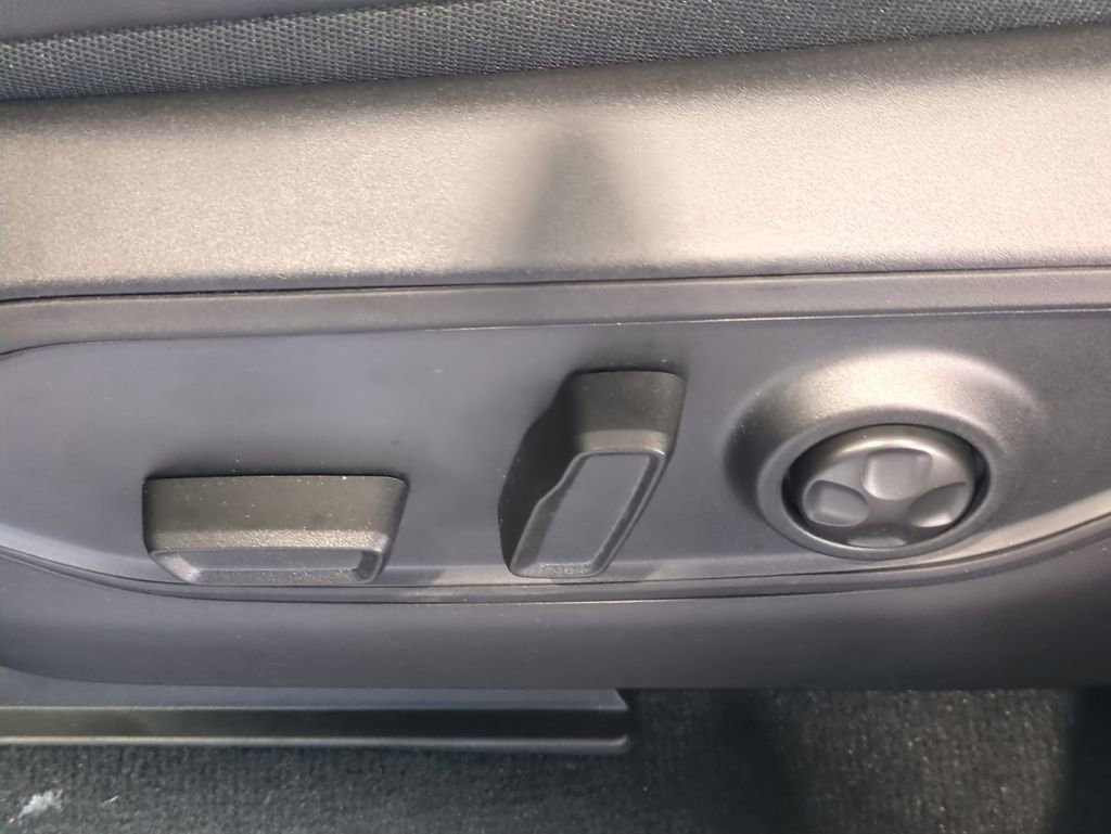 New 2025 Jeep Grand Cherokee Limited image 21