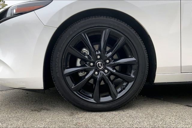 Used 2019 MAZDA MAZDA3 Hatchback w/ Premium Package image 9