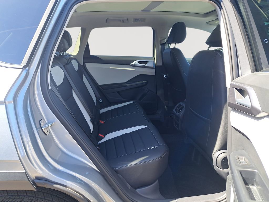 New 2025 Volkswagen Taos SEL image 16