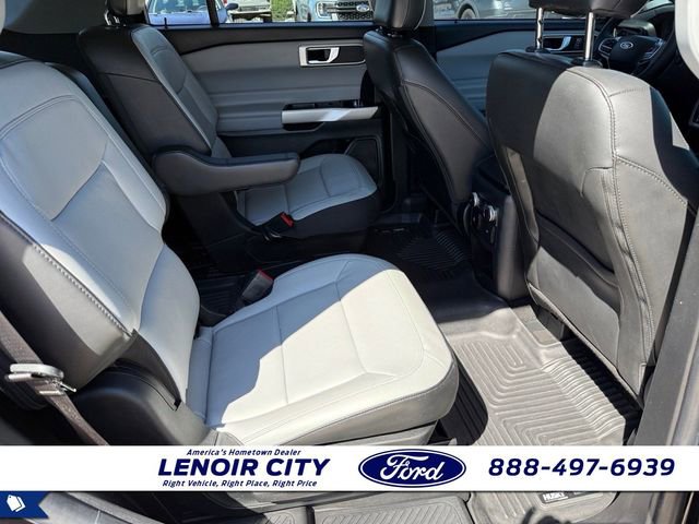 Certified 2021 Ford Explorer XLT w/ Equipment Group 202A RWD image 13