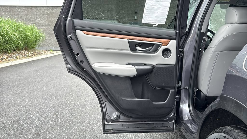Used 2022 Honda CR-V Touring image 24