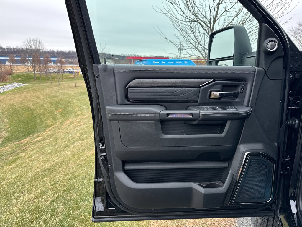 New 2026 RAM 3500 Limited image 31