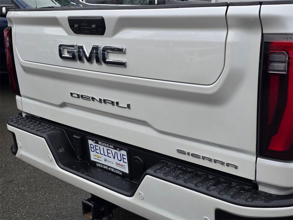 Used 2024 GMC Sierra 3500 Denali Ultimate image 13