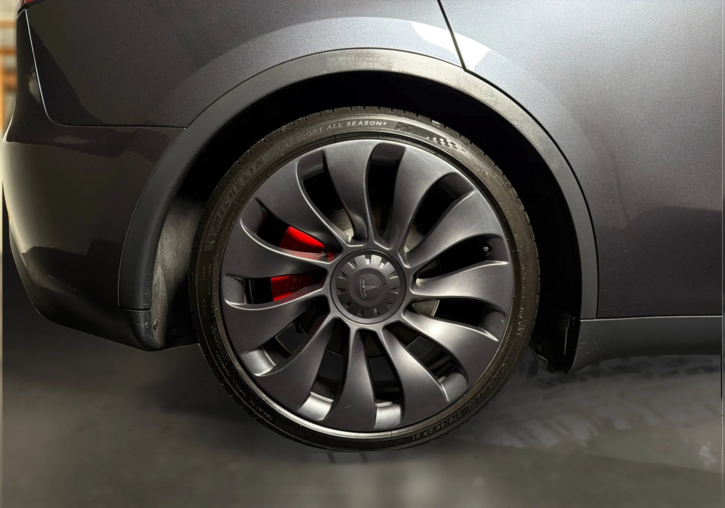 Used 2024 Tesla Model Y Performance AWD/4WD image 18