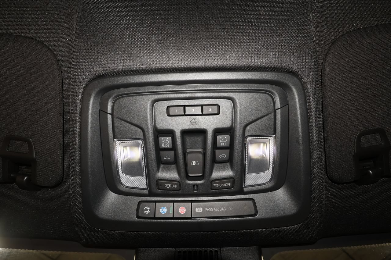 Used 2025 GMC Sierra 2500 AT4 w/ AT4 Premium Plus Package AWD/4WD image 33