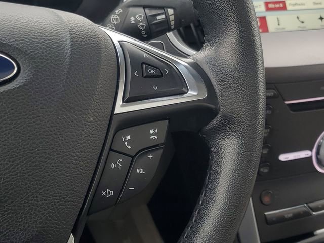 Used 2017 Ford Edge Titanium w/ Technology Package image 21