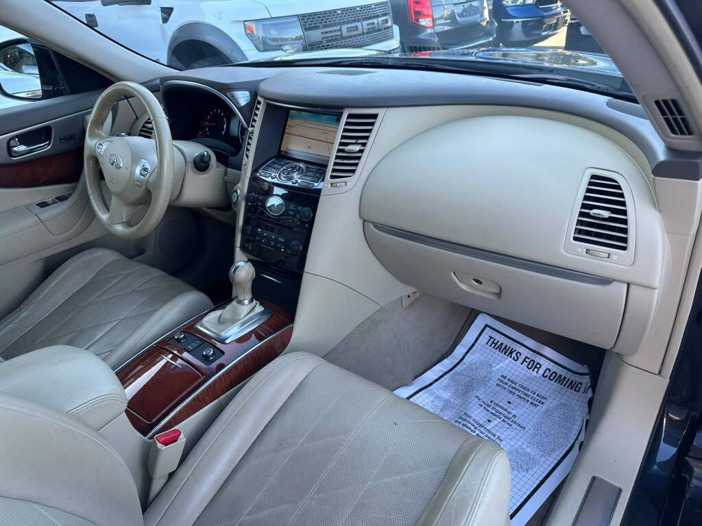 Used 2011 INFINITI FX35 AWD w/ Premium Pkg image 12