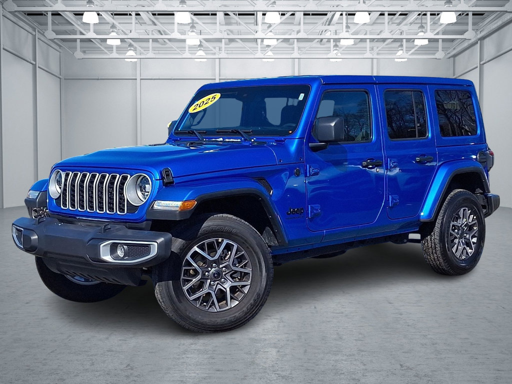 Used 2025 Jeep Wrangler Sahara image 1