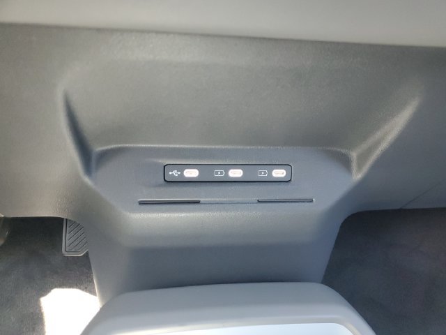 New 2027 Kia EV3 Wind FWD image 33