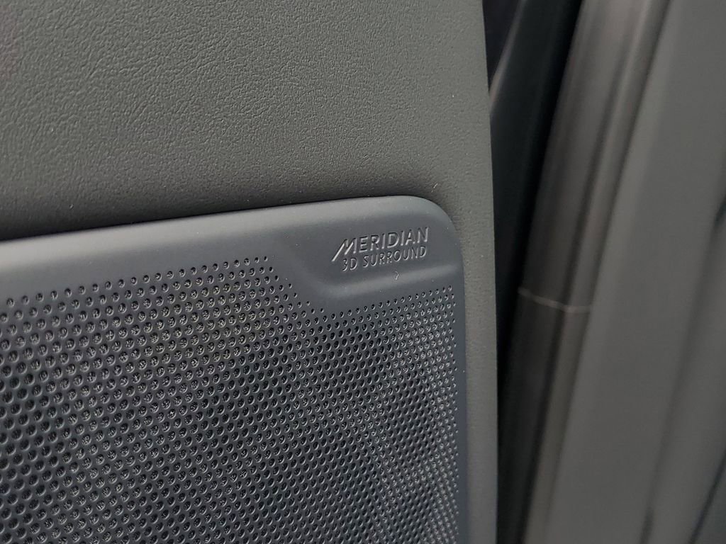 New 2026 Land Rover Range Rover SE image 12