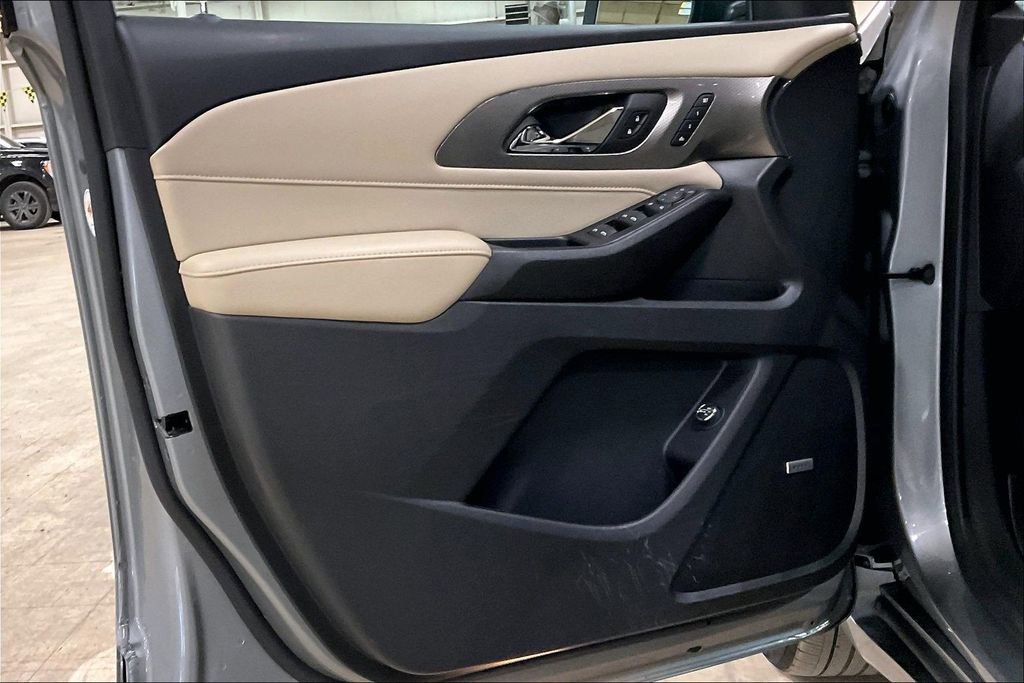Used 2023 Chevrolet Traverse Premier w/ LPO, Floor Liner Package AWD/4WD image 21