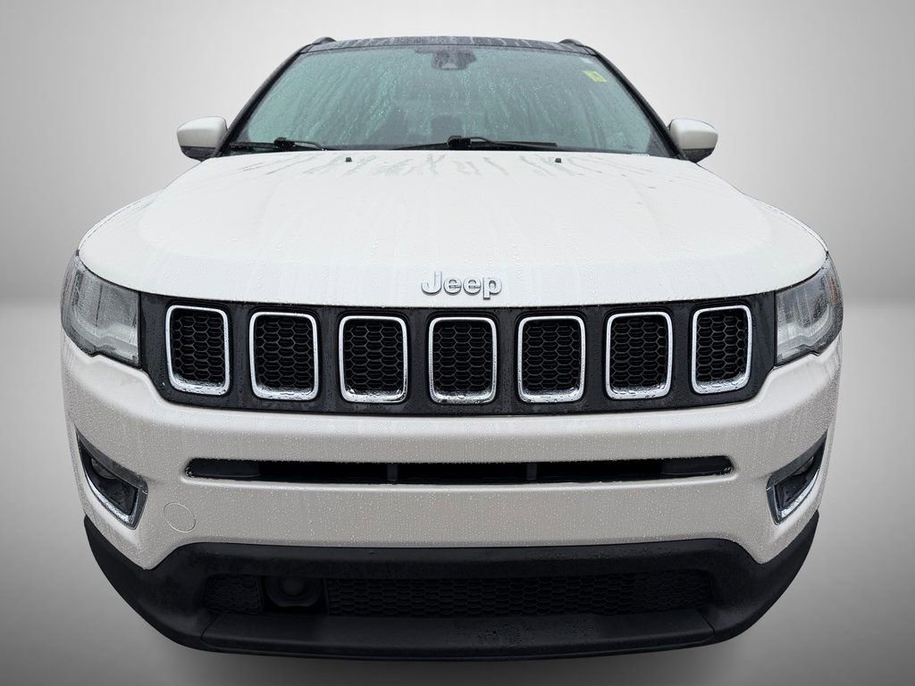 Used 2018 Jeep Compass Limited w/ Navigation Group FWD image 11