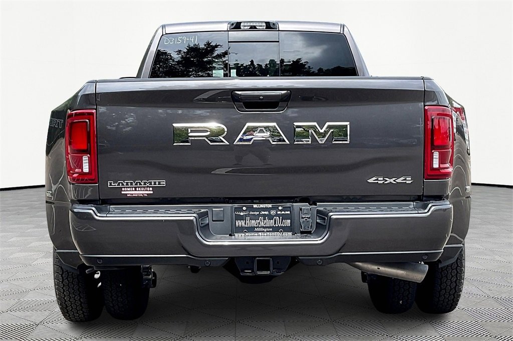 New 2025 RAM 3500 Laramie image 4