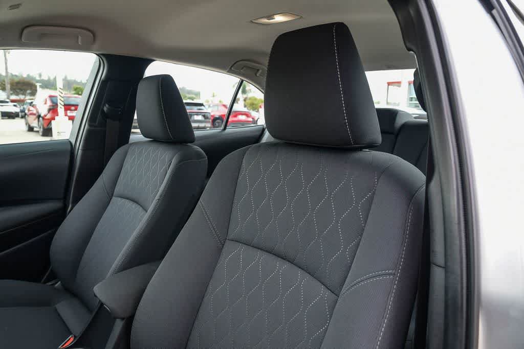Used 2025 Toyota Corolla LE FWD image 17