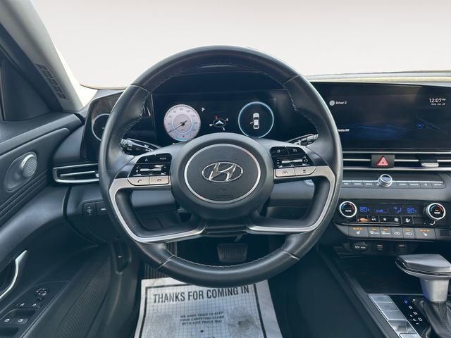 Used 2022 Hyundai Elantra Limited image 12