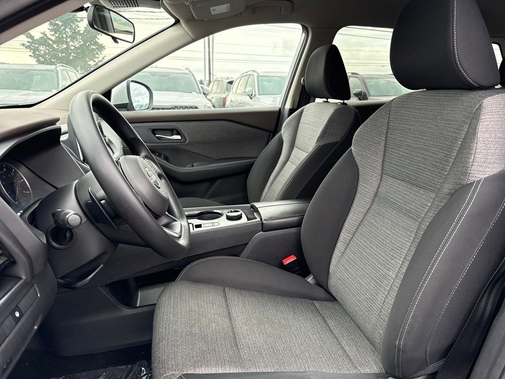 Used 2022 Nissan Rogue SV image 18