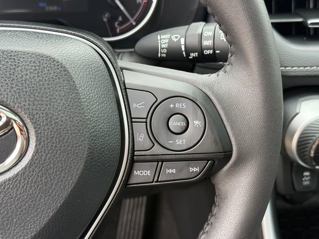 Used 2025 Toyota RAV4 XLE Premium image 18