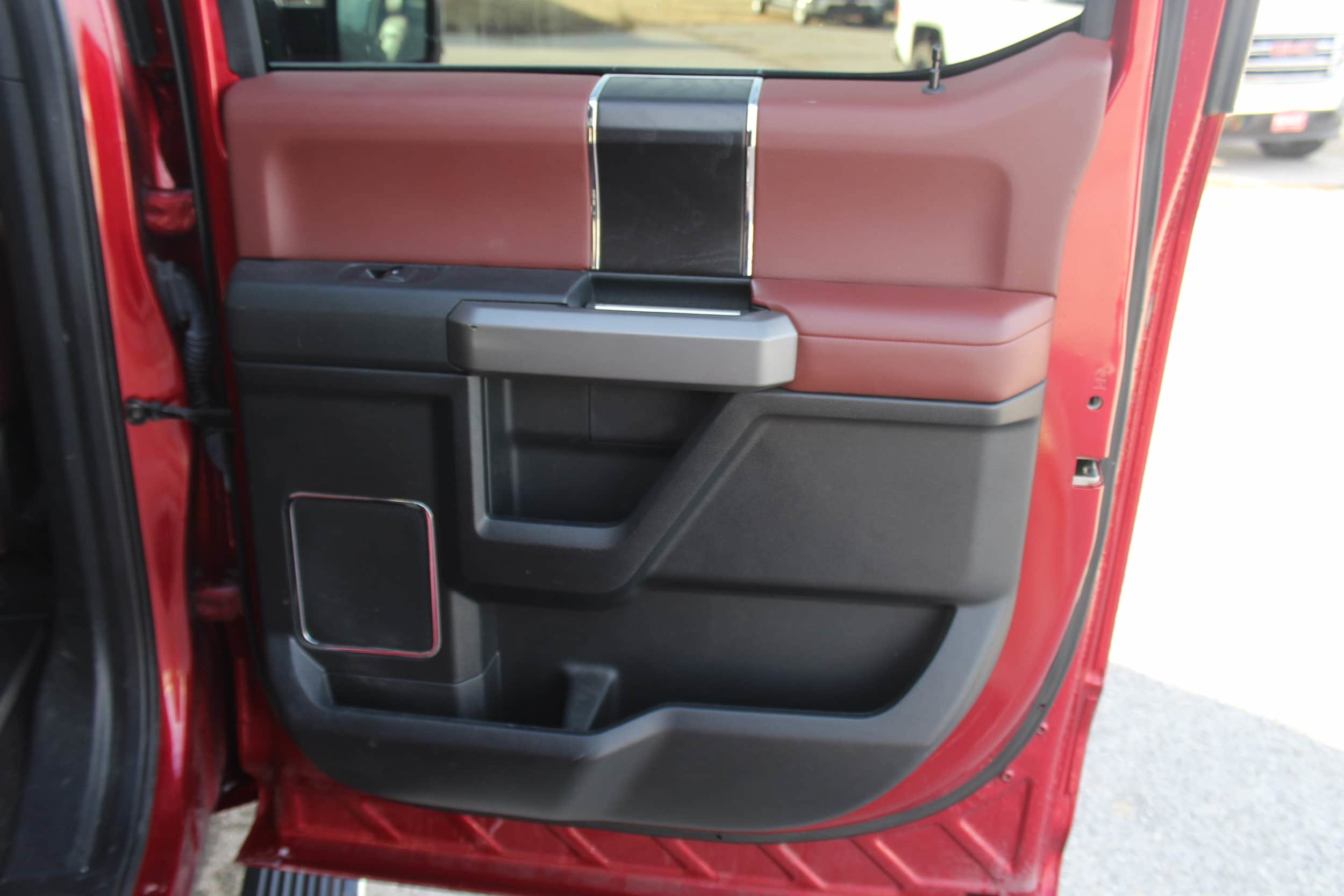 Used 2019 Ford F150 Platinum w/ Equipment Group 701A Luxury AWD/4WD image 22