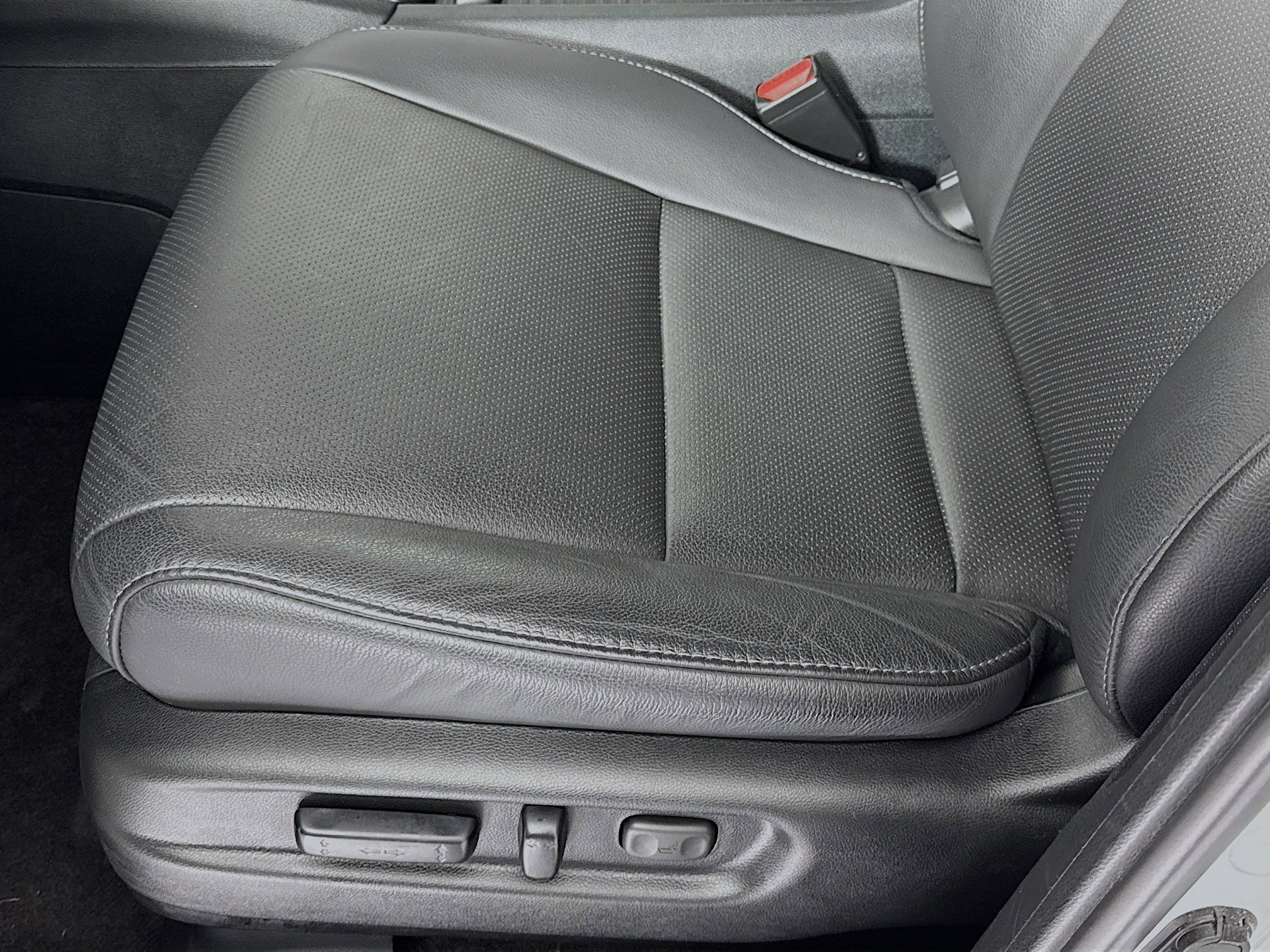 Certified 2023 Honda Passport EX-L image 18