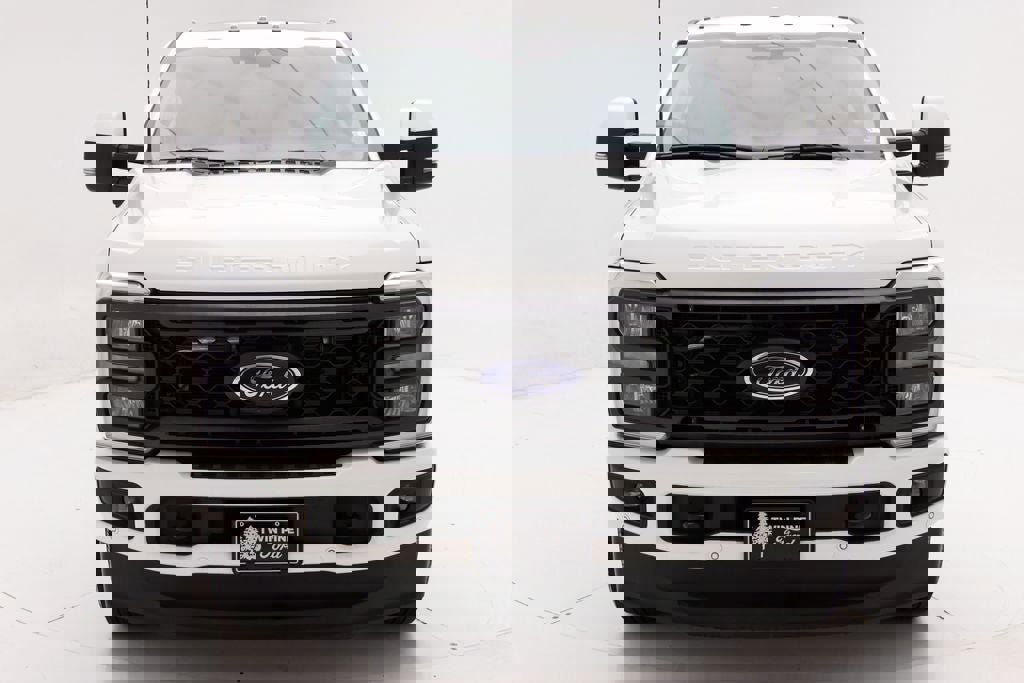 Used 2023 Ford F250 Lariat w/ Lariat Ultimate Package image 4