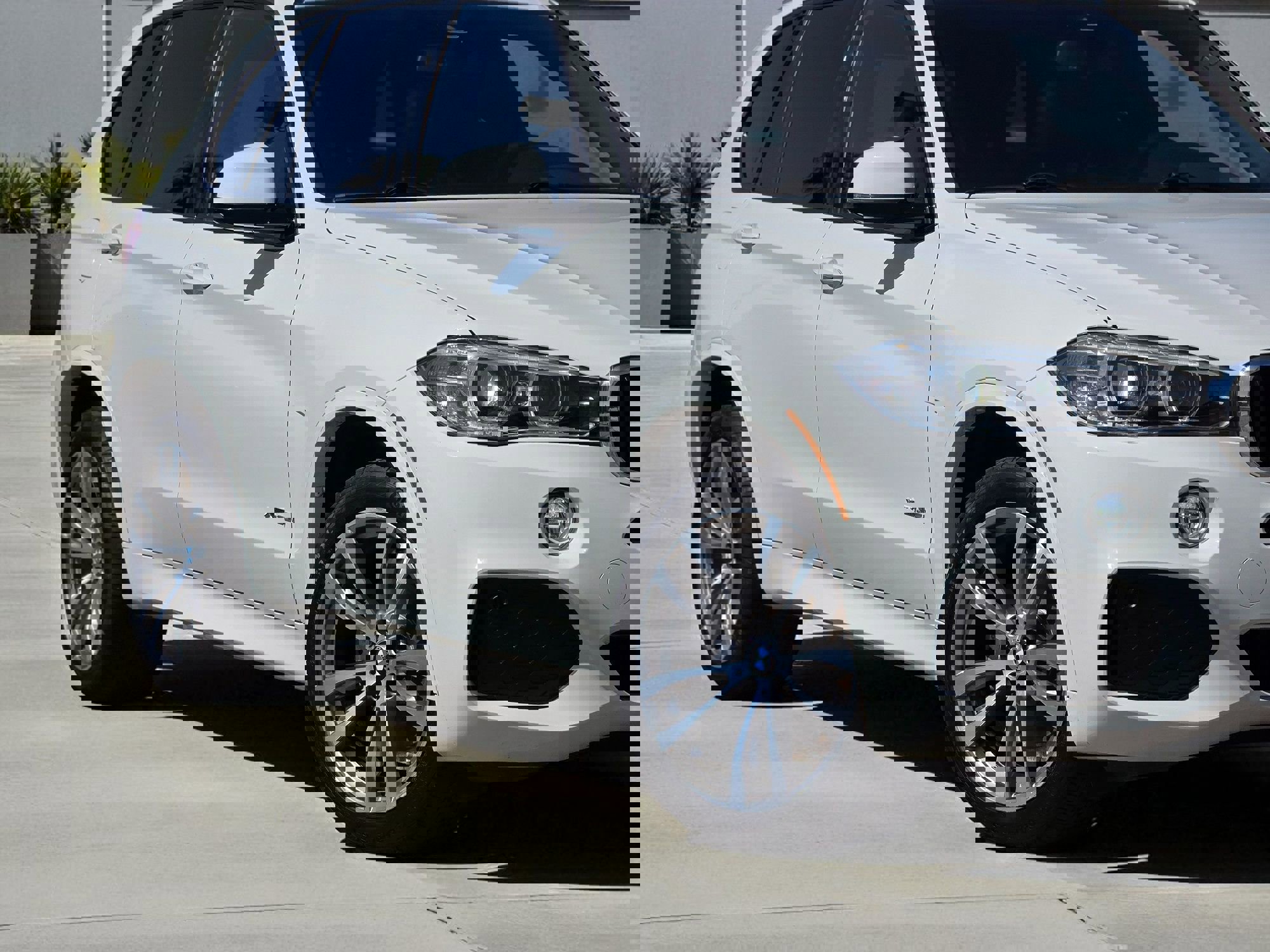 Used 2017 BMW X5 xDrive35i w/ M Sport Package image 2