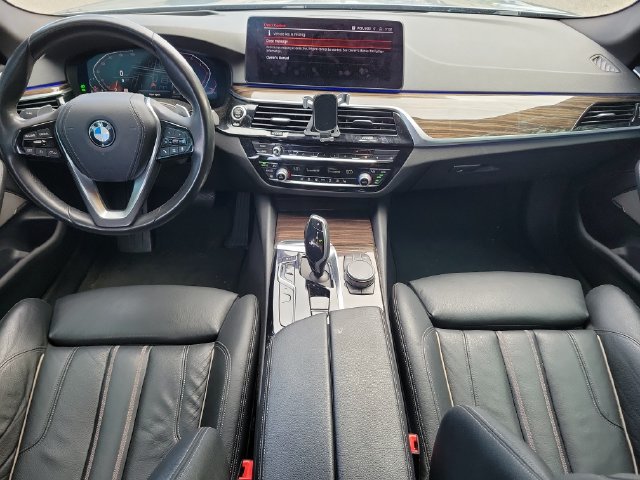 Used 2021 BMW 530i RWD image 16