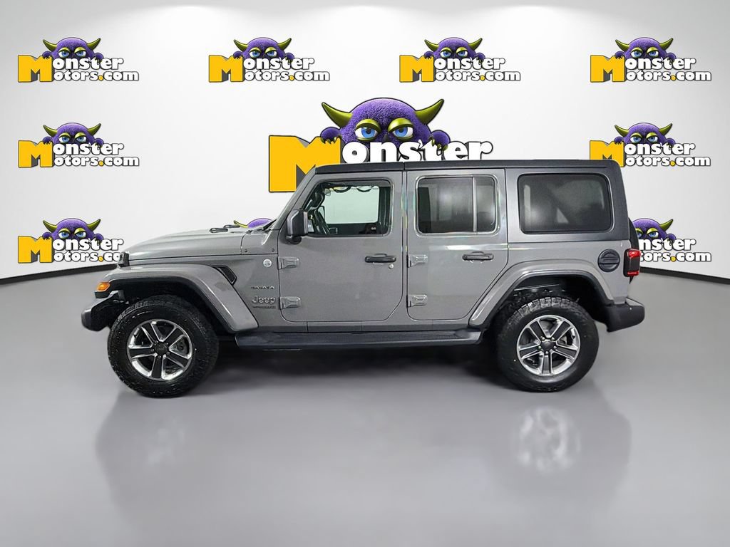 Used 2019 Jeep Wrangler Unlimited Sahara w/ Dual Top Group AWD/4WD image 8