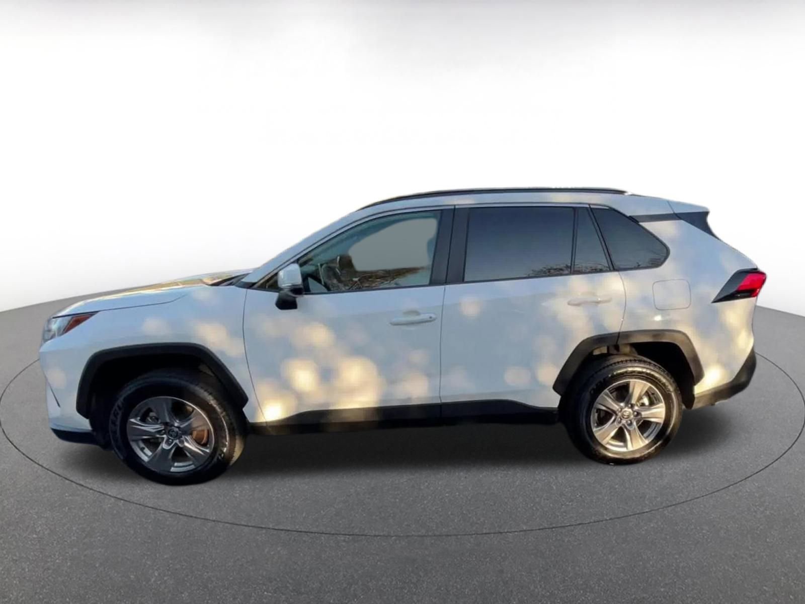 Used 2025 Toyota RAV4 XLE w/ Convenience Package image 9