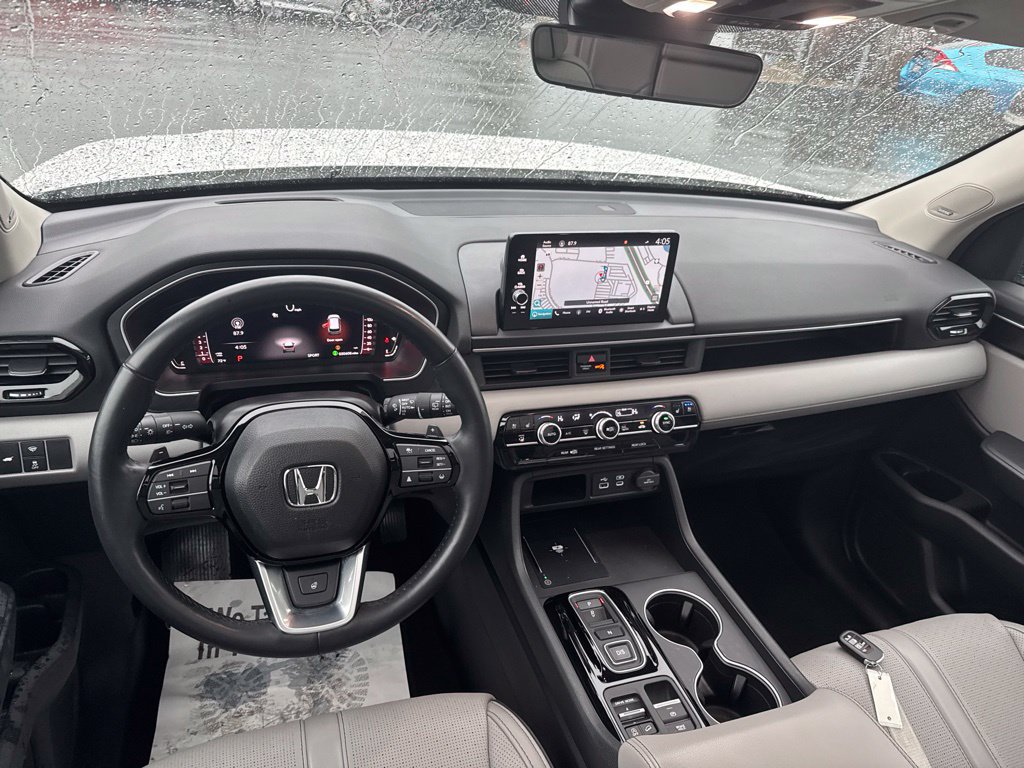 Certified 2025 Honda Pilot Elite image 34