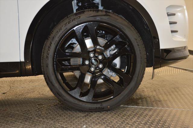 New 2026 Land Rover Discovery Sport Landmark image 14