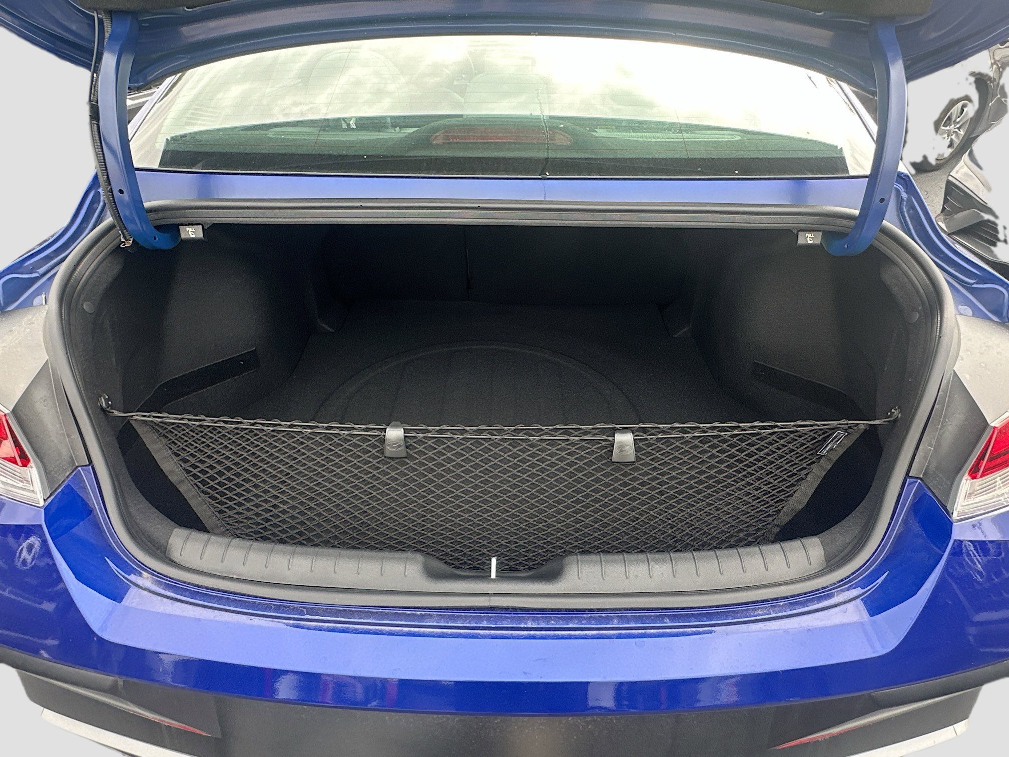 New 2025 Hyundai Elantra Limited w/ Cargo Package image 20