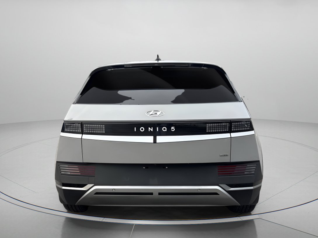 Used 2024 Hyundai Ioniq 5 SEL image 4