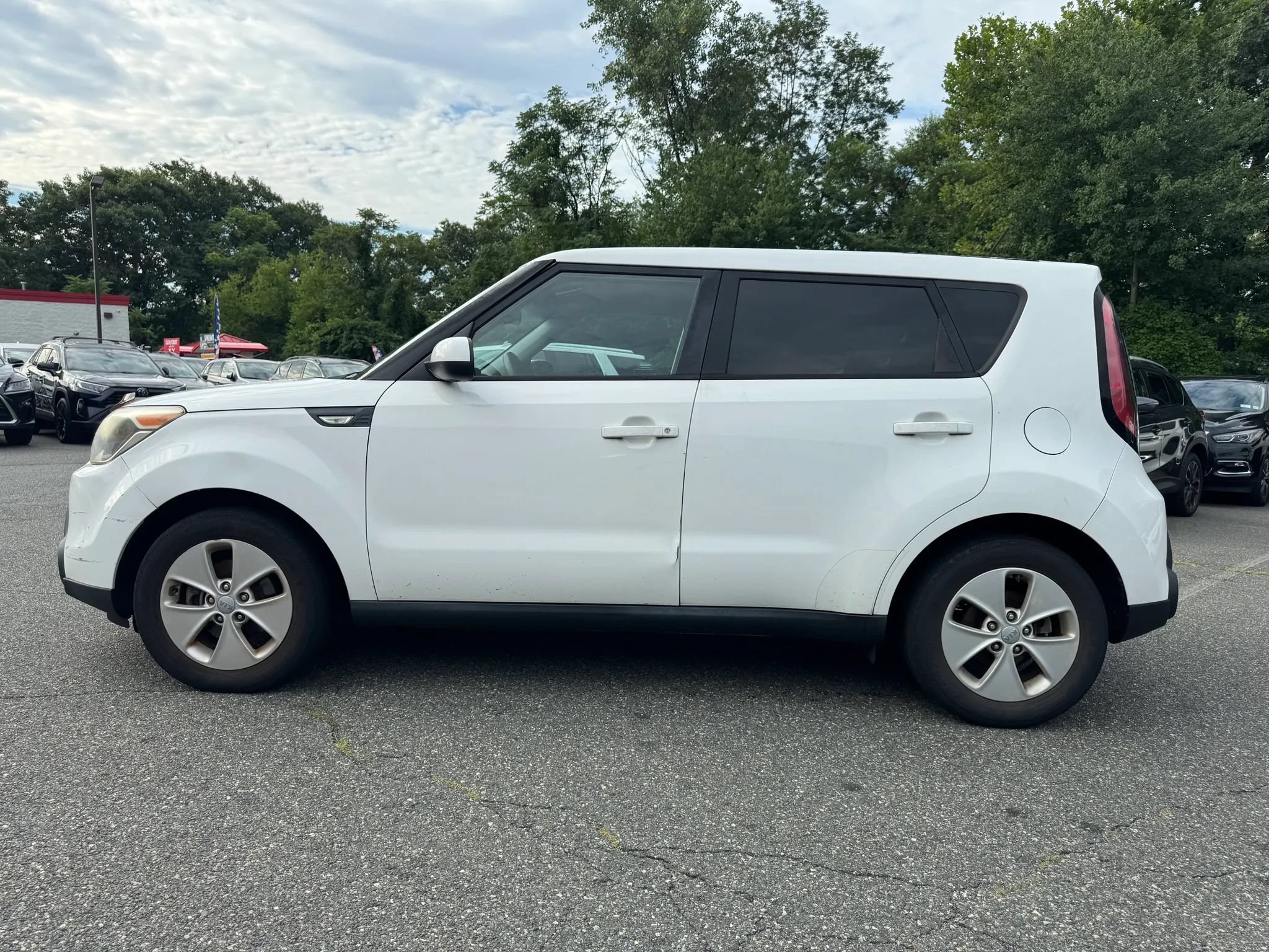 Used 2014 Kia Soul FWD image 2