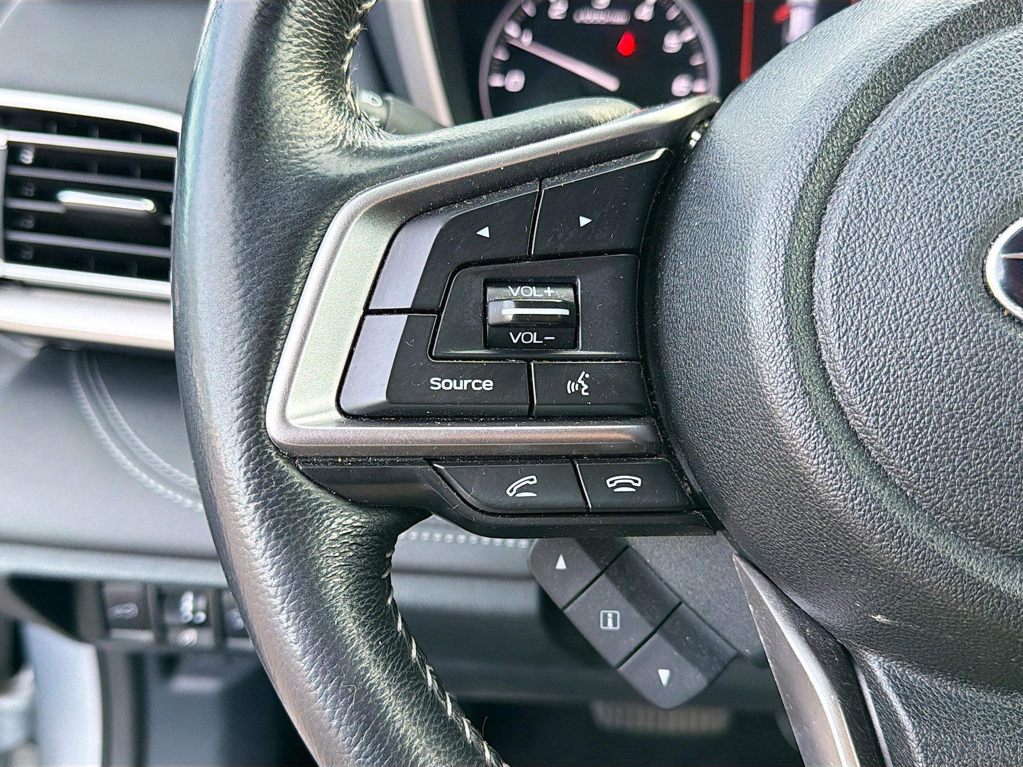 Used 2022 Subaru Outback Limited XT image 37