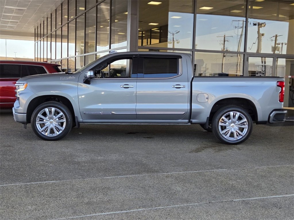 Used 2024 Chevrolet Silverado 1500 High Country w/ High Country Premium Package image 2