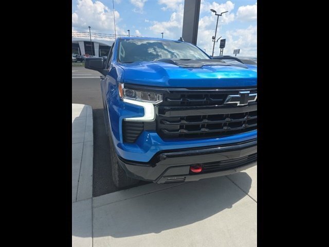 Used 2025 Chevrolet Silverado 1500 LT Trail Boss w/ Convenience Package II AWD/4WD image 14