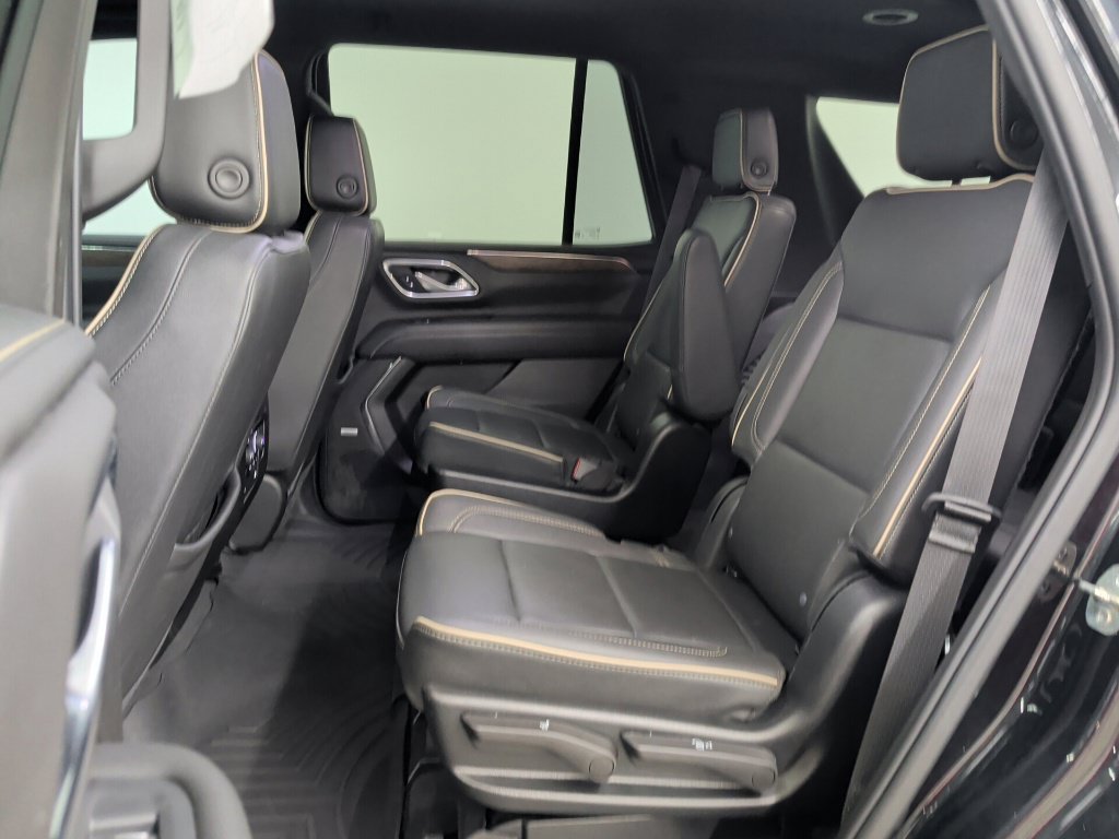 Used 2023 Chevrolet Tahoe Premier AWD/4WD image 25