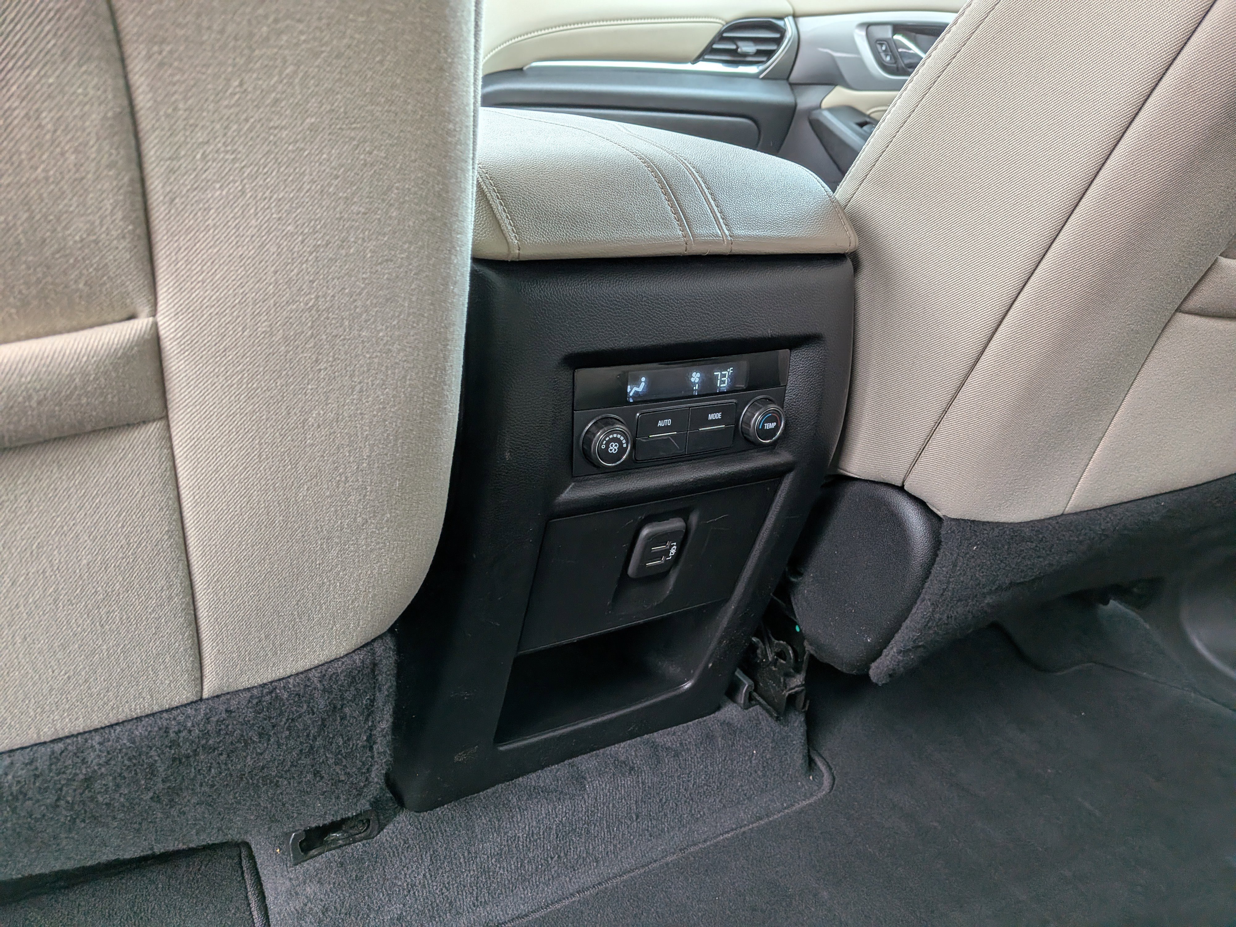 Used 2022 Chevrolet Traverse LS image 17