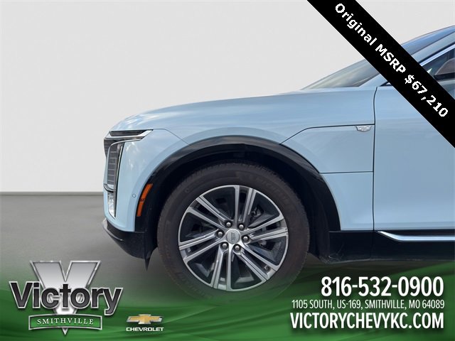 Used 2024 Cadillac Lyriq Luxury w/ LPO, Floor Liner Package image 20