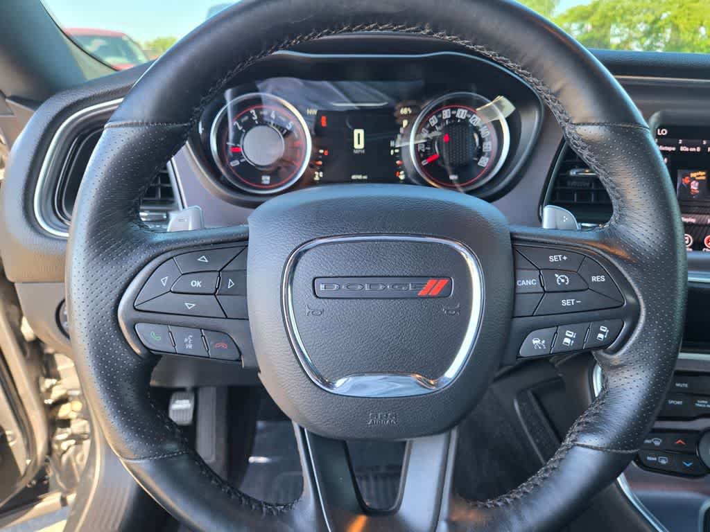 Used 2017 Dodge Challenger R/T Scat Pack RWD image 22