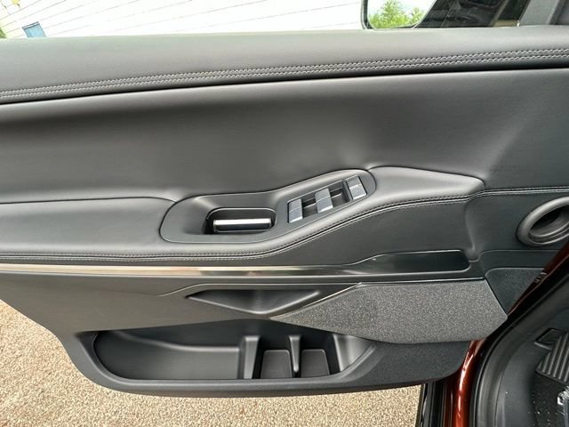New 2027 Lincoln Navigator Reserve w/ Jet Appearance Package AWD/4WD image 17