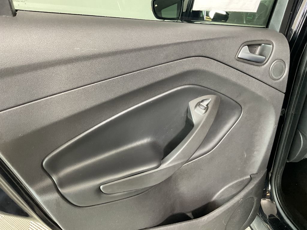 Used 2019 Ford Escape Titanium AWD/4WD image 19