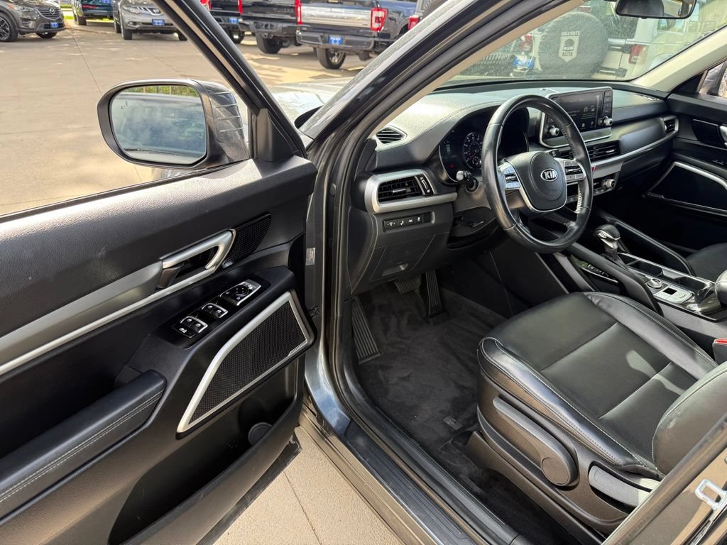 Used 2020 Kia Telluride LX AWD/4WD image 11