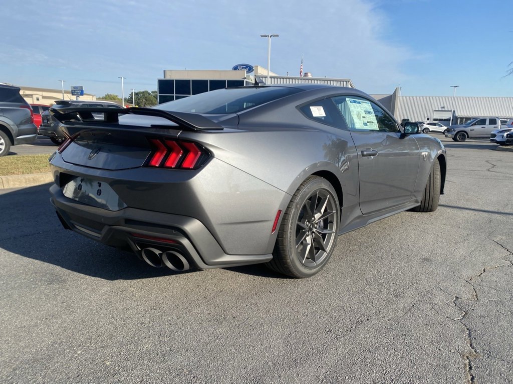 New 2025 Ford Mustang Dark Horse image 7