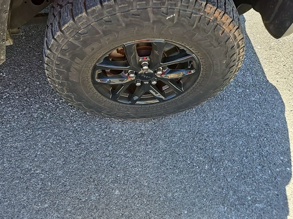 Used 2022 Jeep Gladiator Sport image 11