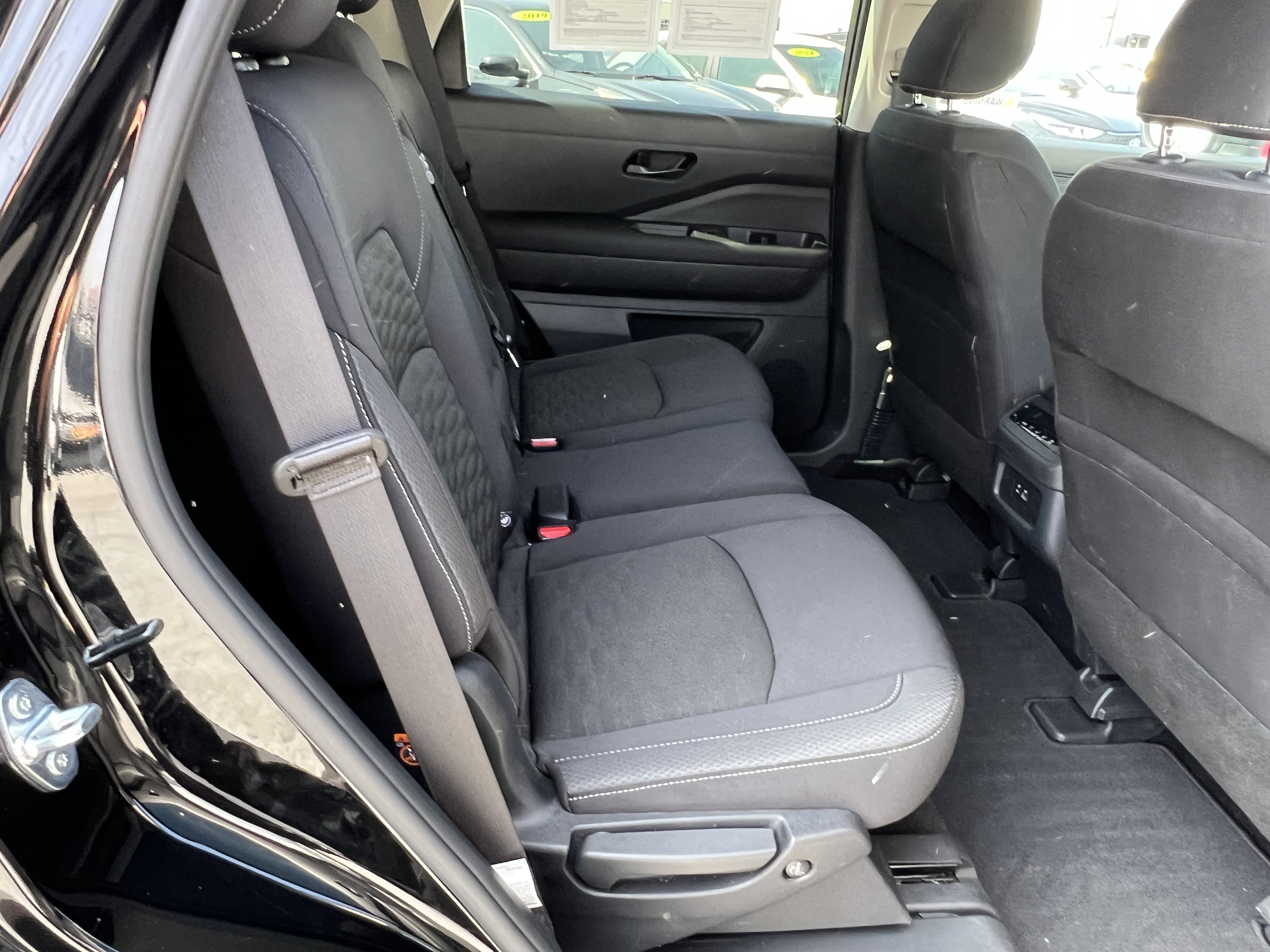 Used 2025 Nissan Pathfinder SV w/ Cargo Package image 19