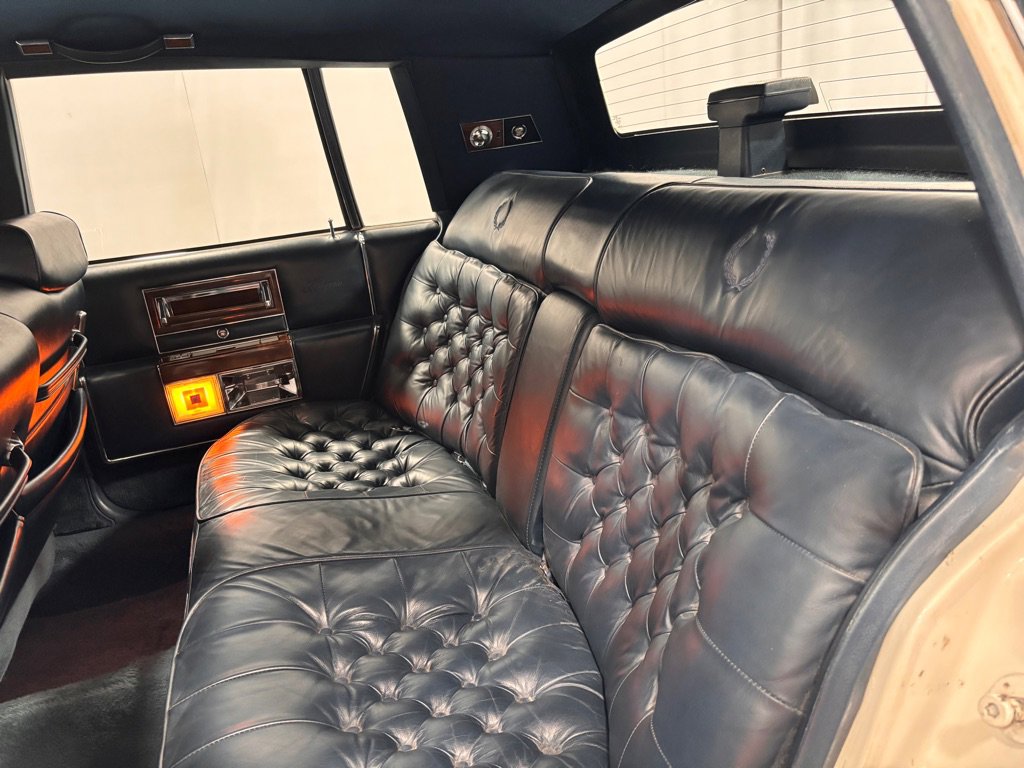 Used 1987 Cadillac Brougham image 22