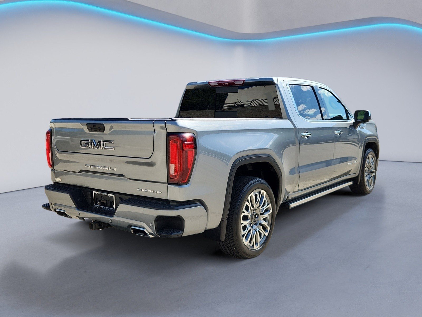 Used 2026 GMC Sierra 1500 Denali Ultimate AWD/4WD image 4