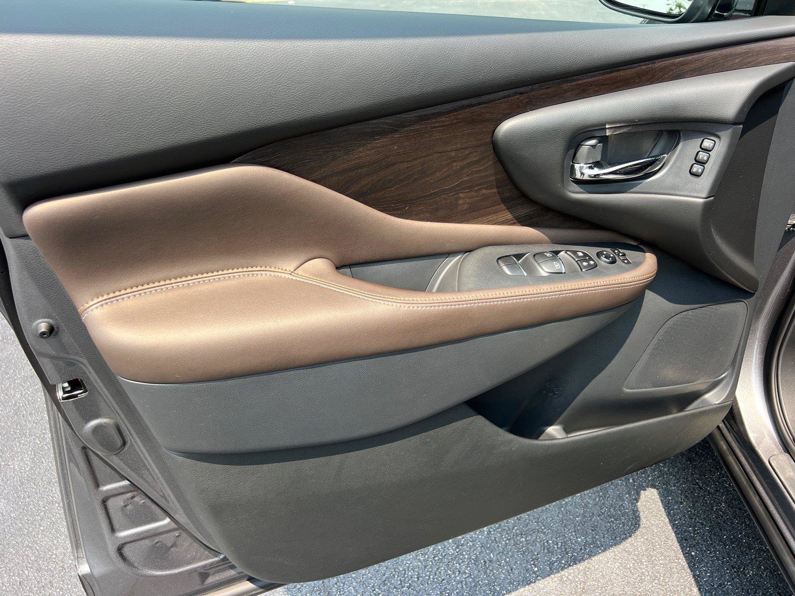 Used 2024 Nissan Murano Platinum w/ Cargo Package FWD image 10