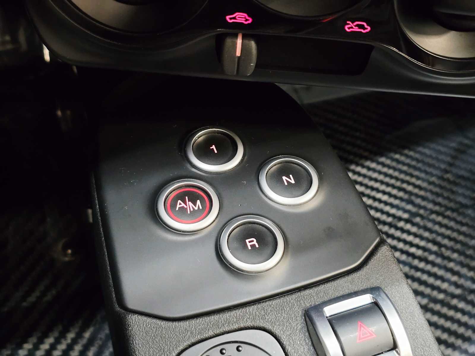 Used 2018 Alfa Romeo 4C Coupe w/ Convenience Group - Coupe image 15